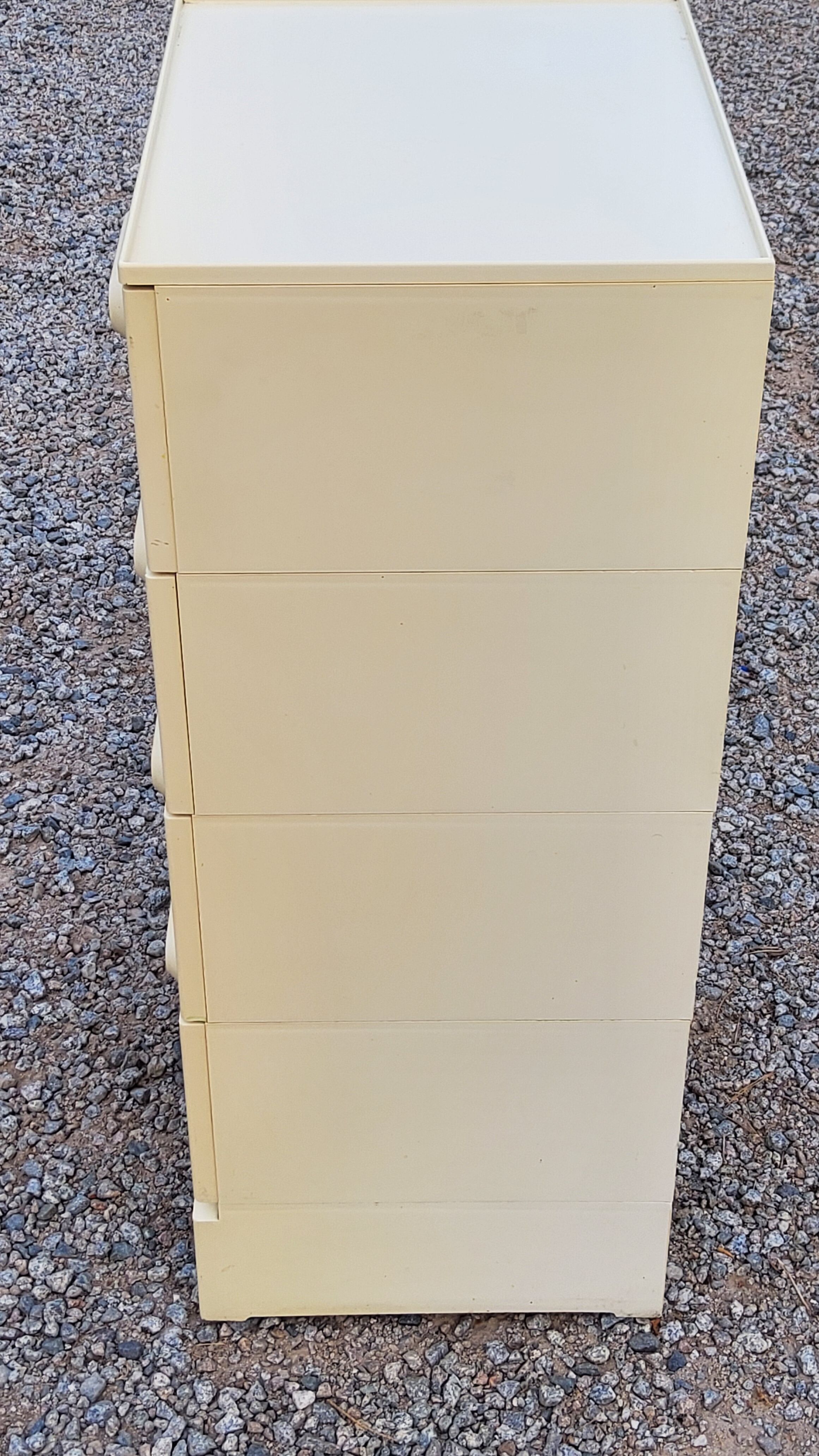 Marc Held chest of drawers in plastic from the 70s
