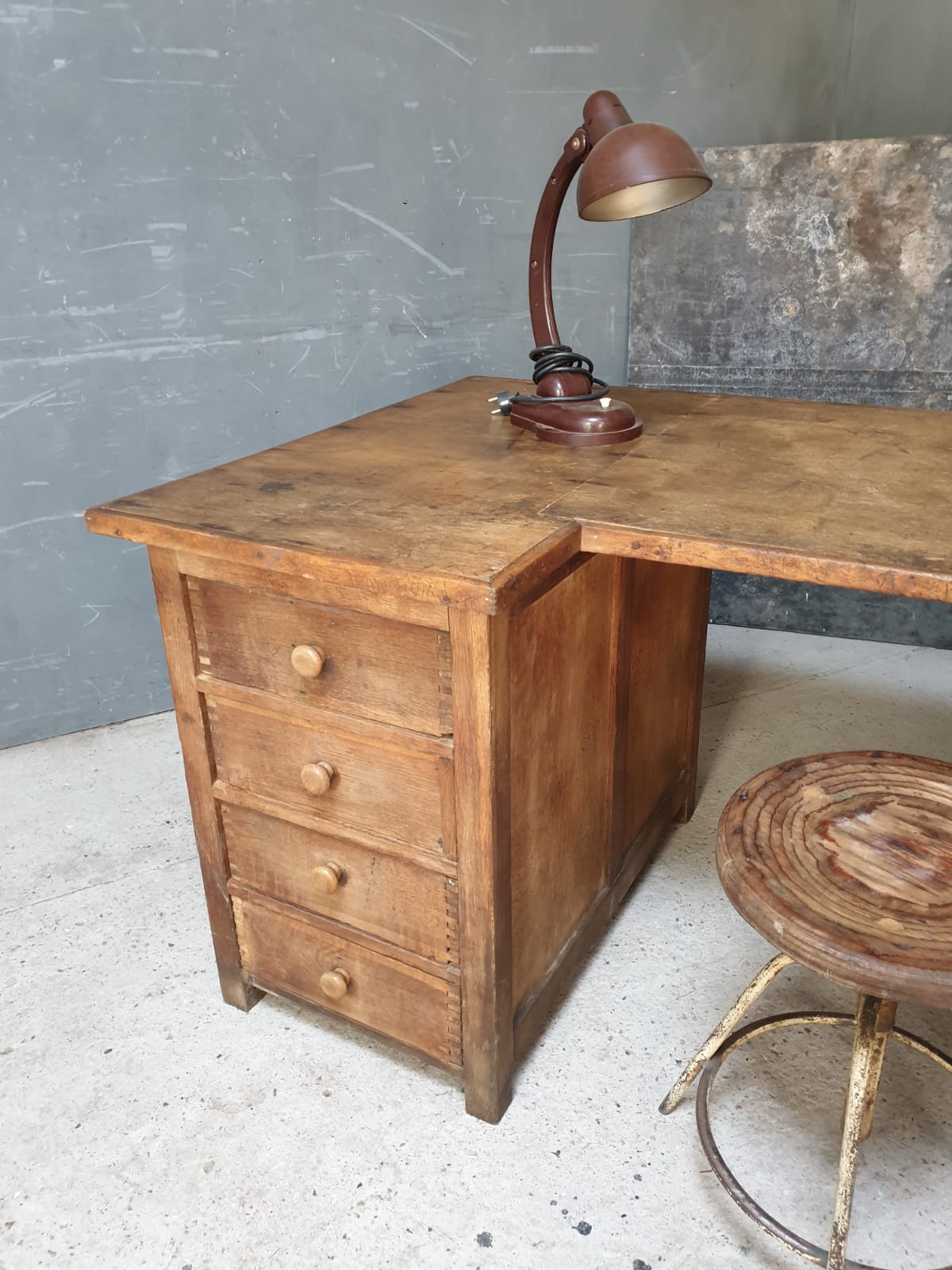 Bureau en chêne années 1940