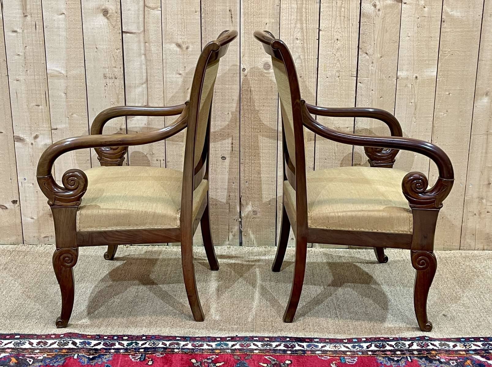 Pair of Restoration armchairs in mahogany from the end of the 19th century (fabric defects)