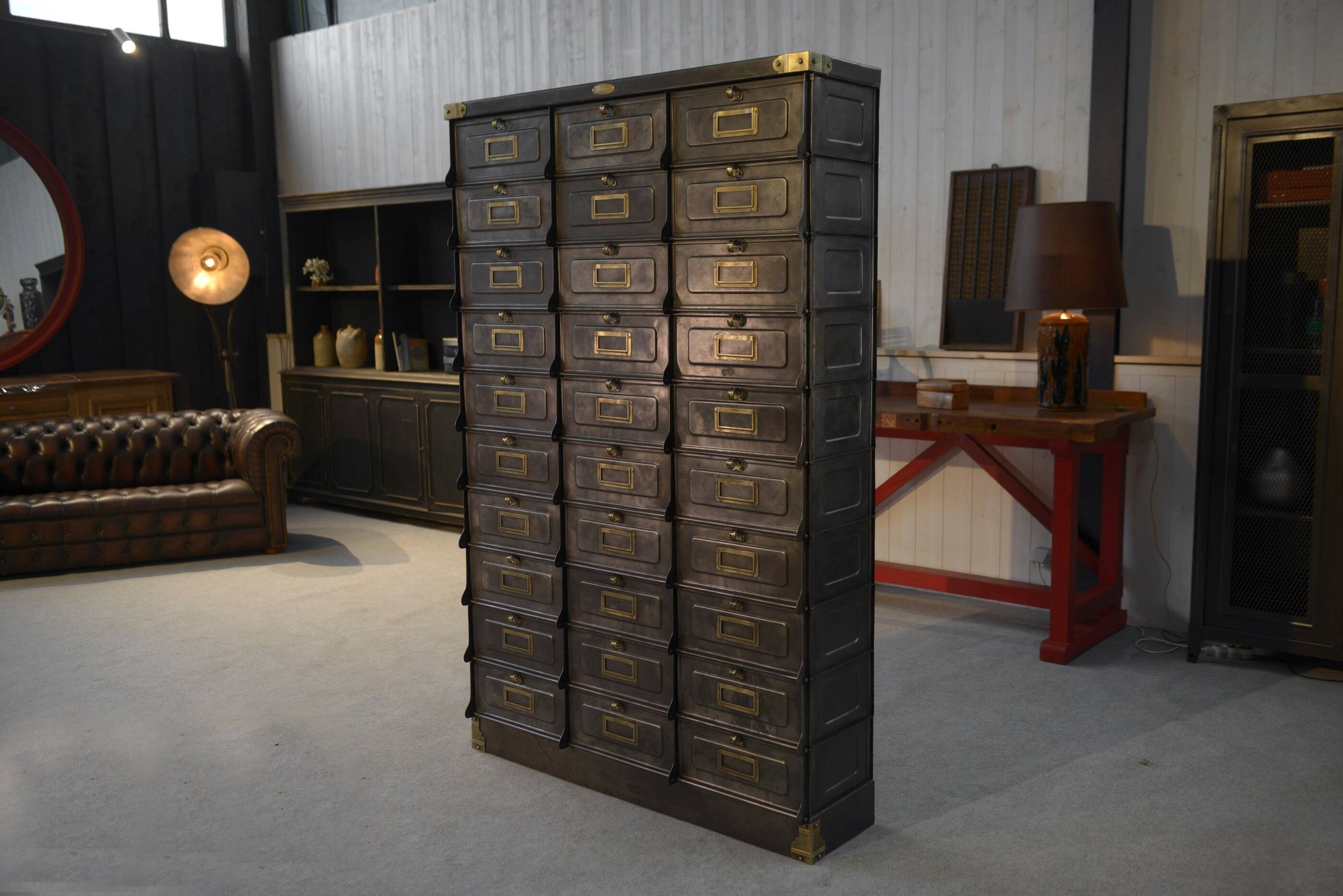 Meuble à clapets strafor travail français vers 1920's