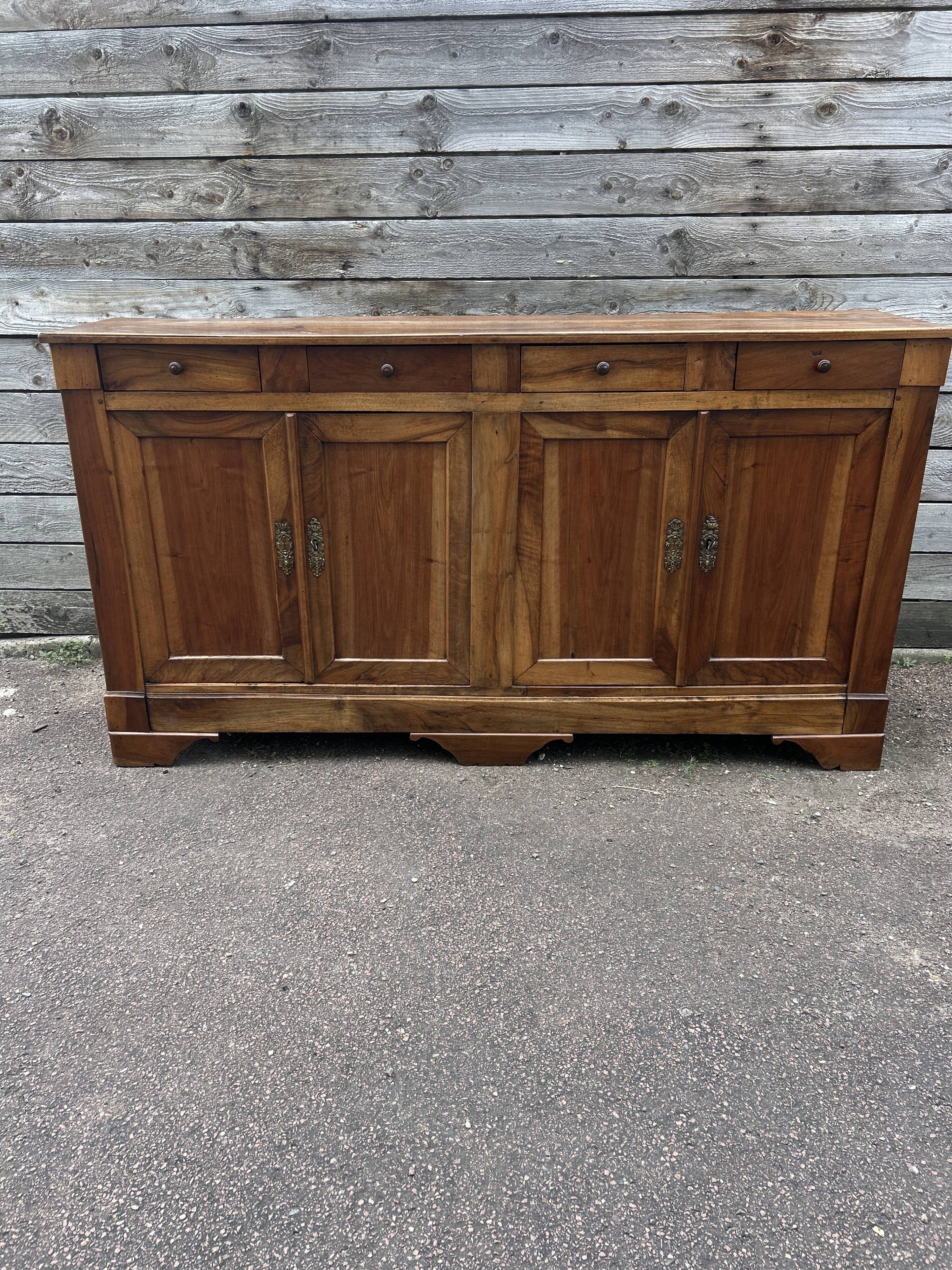 Buffet d'enfilade en noyer massif, Epoque Louis Philippe
