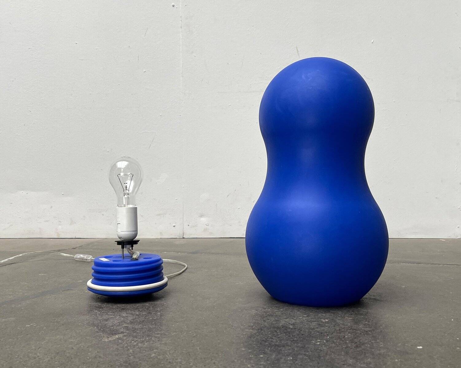 Postmodern balancing floor lamp model Penguin by Dominic Symons for Flötotto.