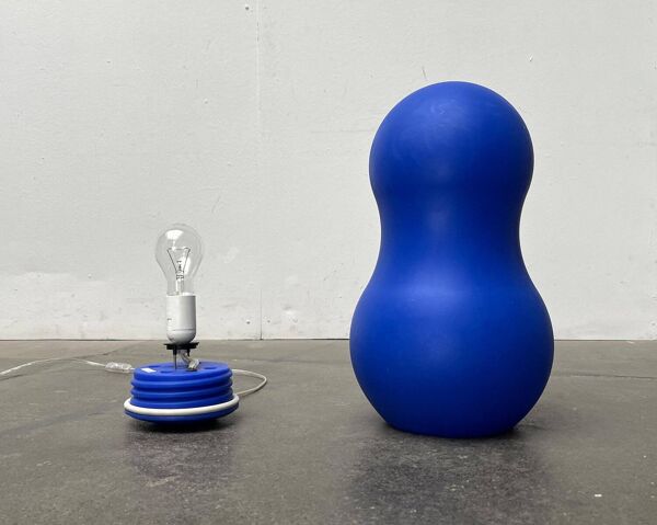 Lampe sur pied équilibrante modèle Pingouin postmoderne allemande par Dominic Symons pour Flötotto