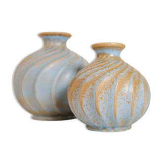 Pair of "Turkos" ceramic vases in mid-century style, Ewald Dahlskog, Bo Fajans, Sweden