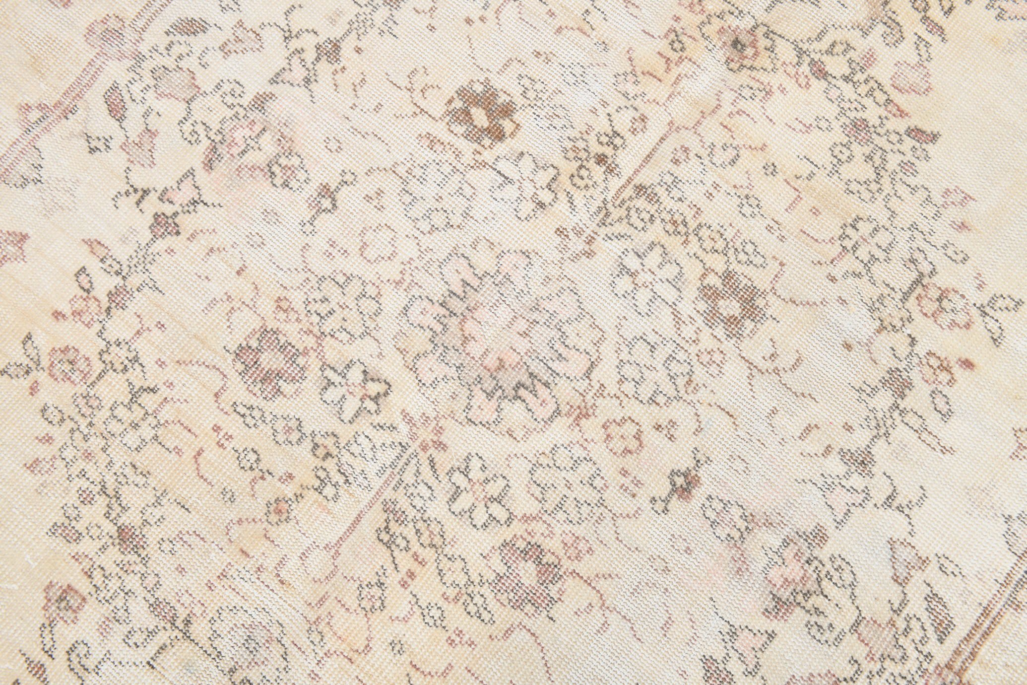 Distressed beige classic carpet 282x193cm