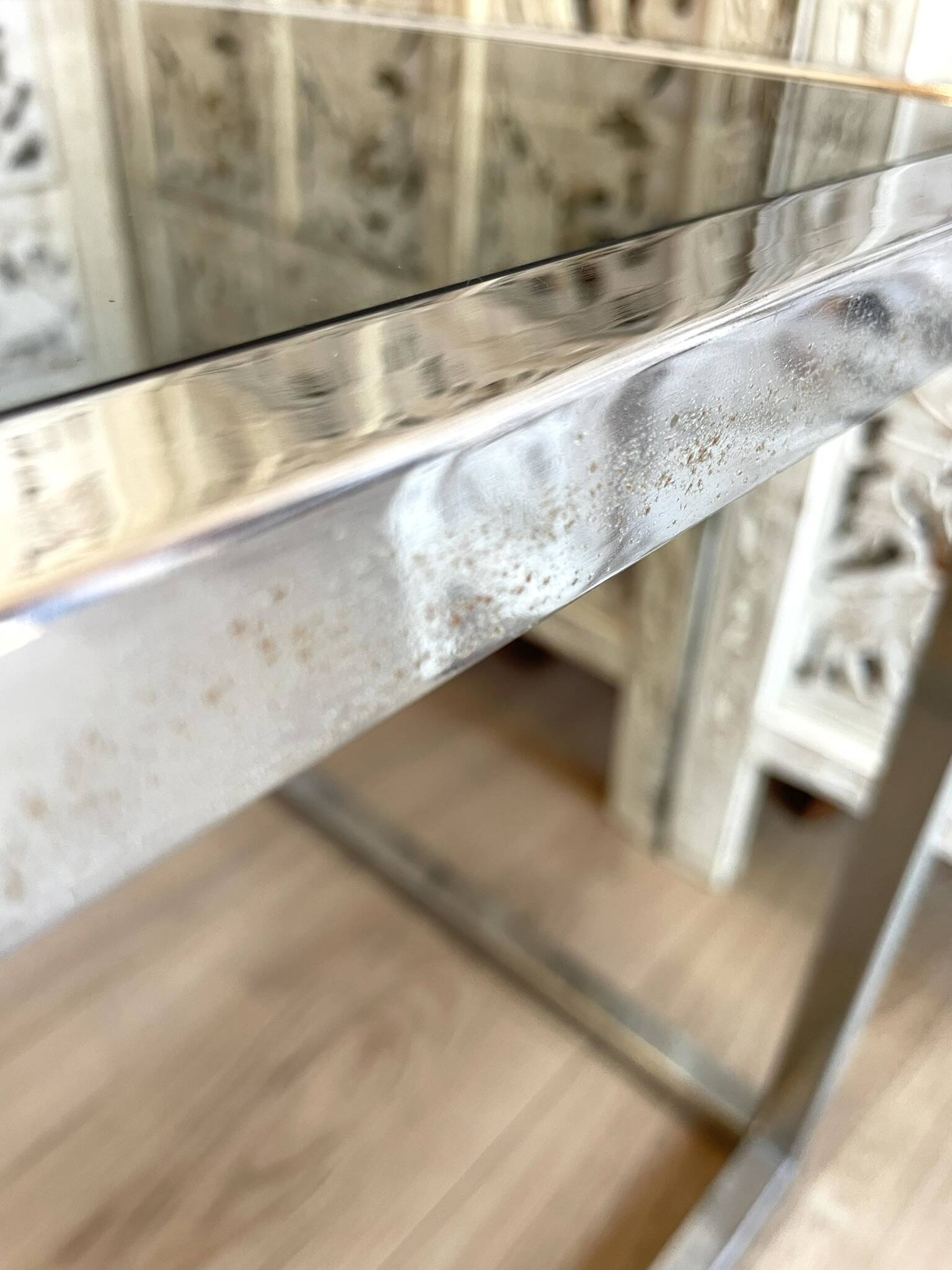 Table Basse / Bout de Canapé Vintage 1970 - Structure Chrome & Plateau Verr