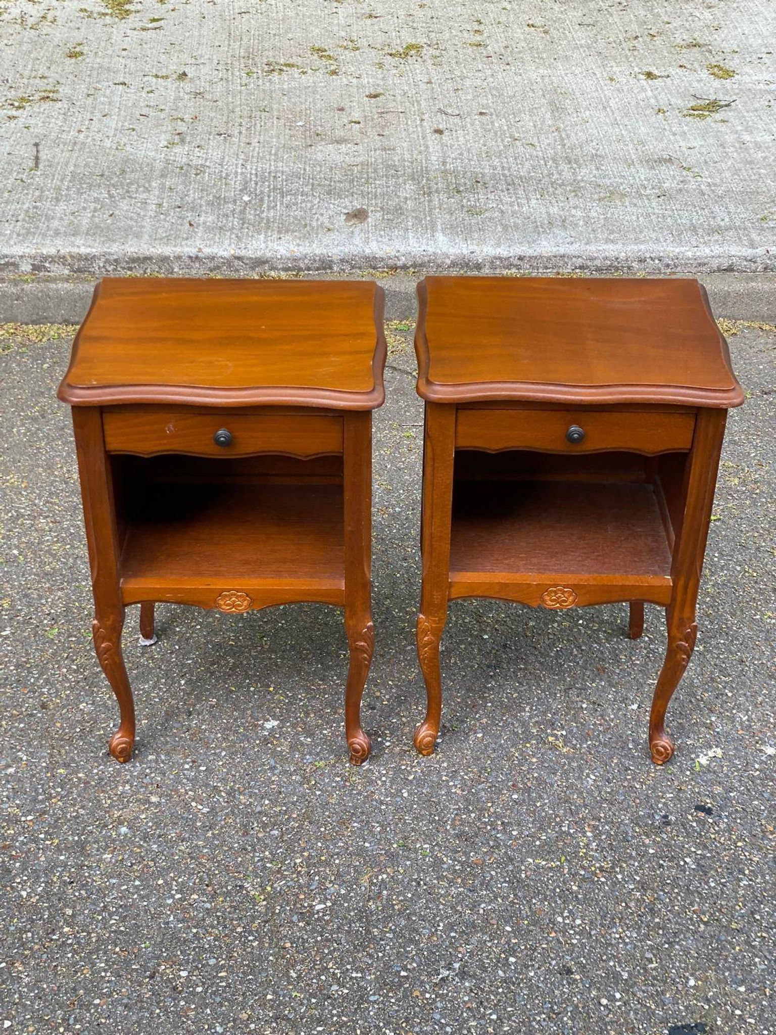 2 Louis XV bedside tables in cherry wood from 1950.