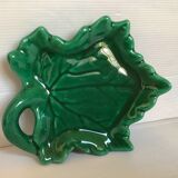 Empty pocket green ceramic leaf
