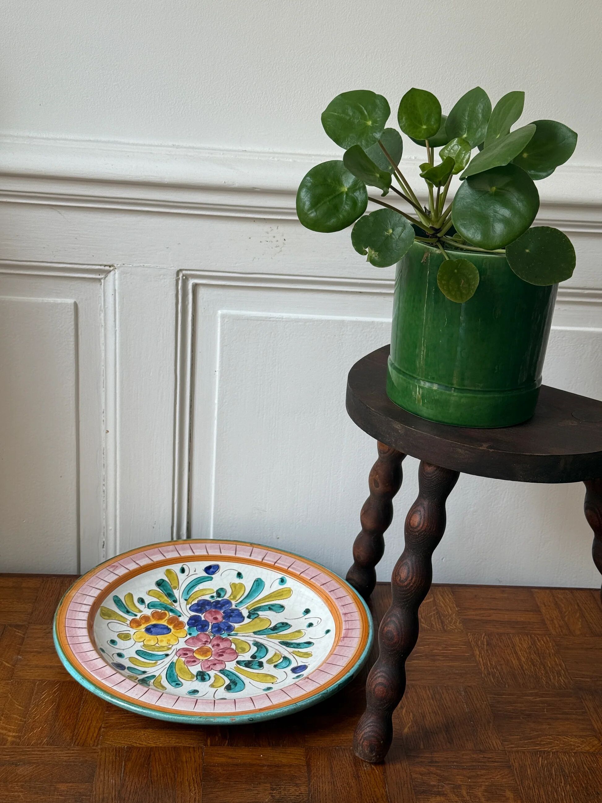 Mediterranean dish with floral decoration
