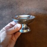 Lot de 6 coupelles  sur pied. Métal