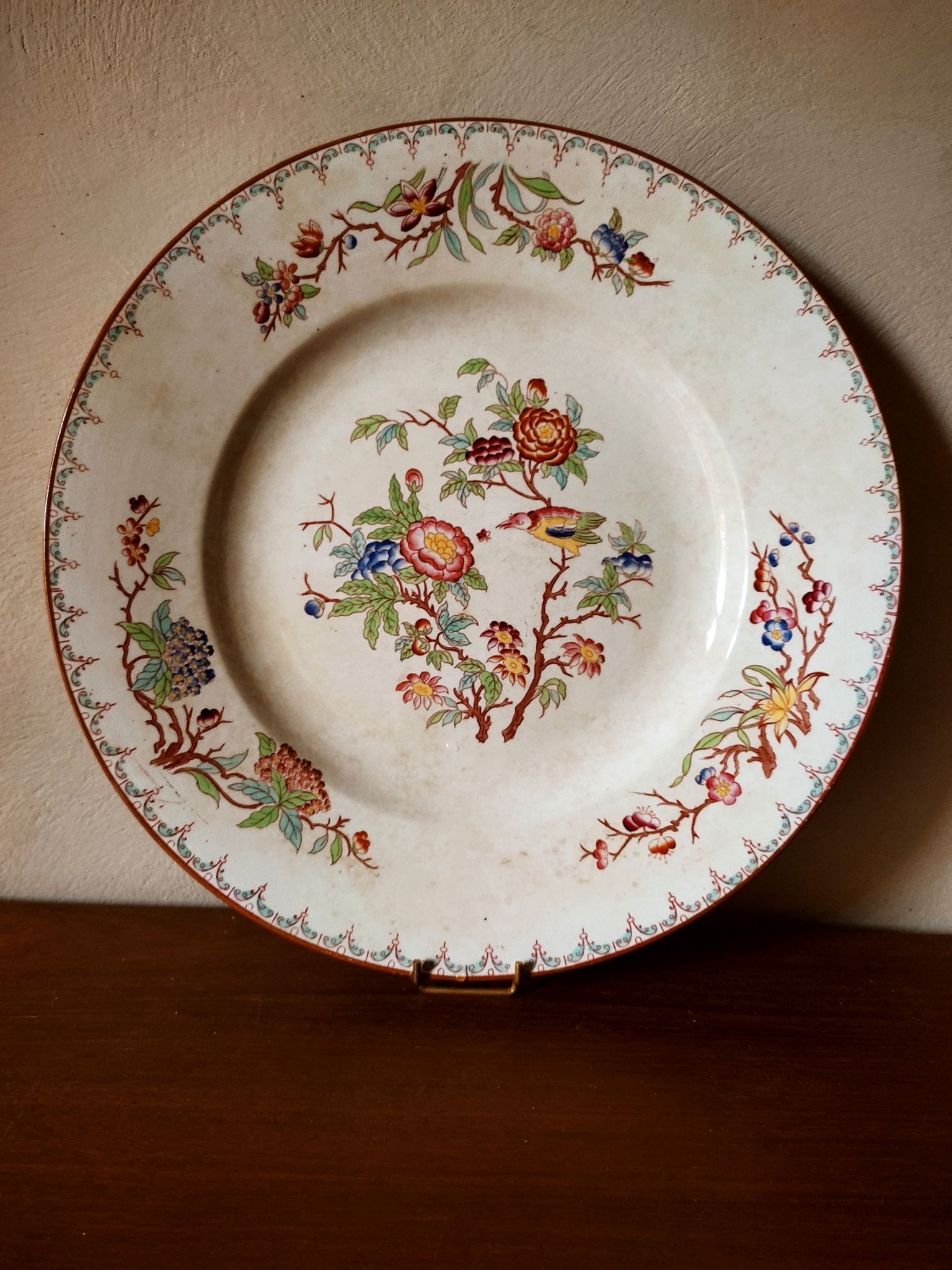 Plat rond terre de fer Minton par Sarreguemines