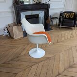 Pair of Tulip Knoll Saarinen armchairs