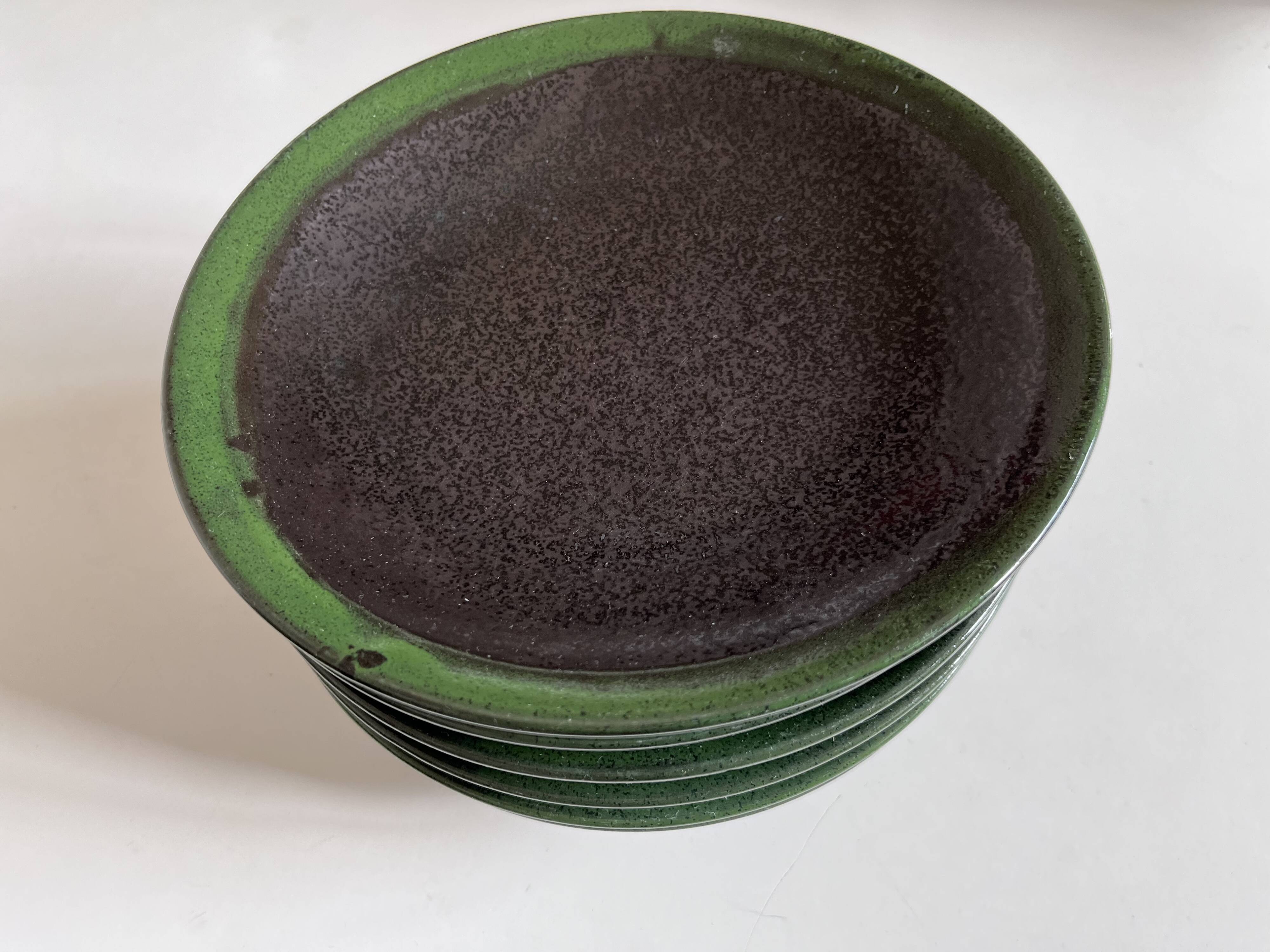 Set de 6 assiettes plates calotte en grès de potier 1970