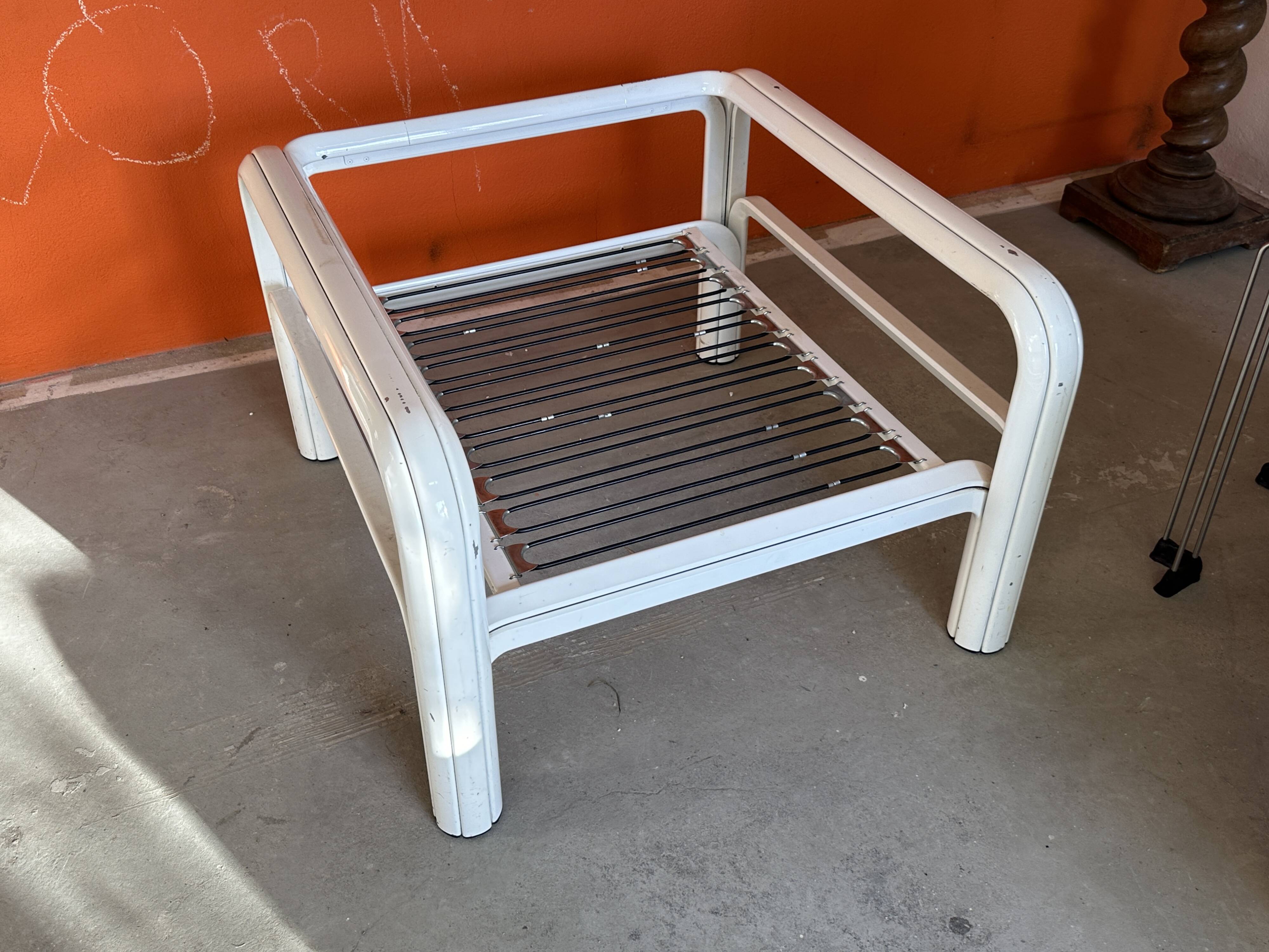 Fauteuil Orsay de Gae Aulenti pour Knoll