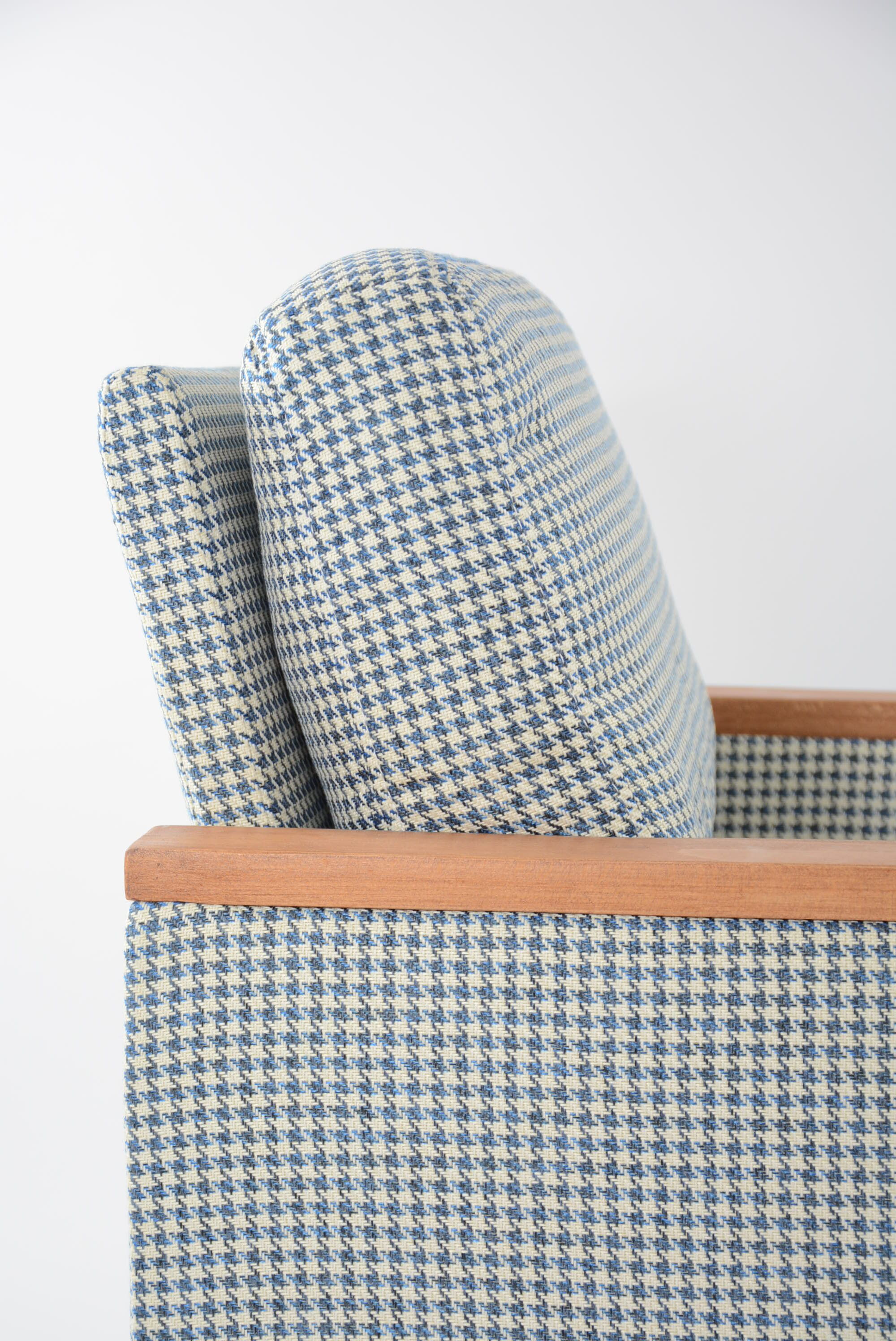 Cube armchair blue houndstooth