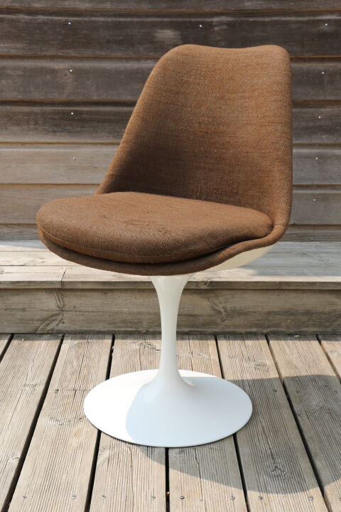 Chaise Tulipe Eero Saarinen marron