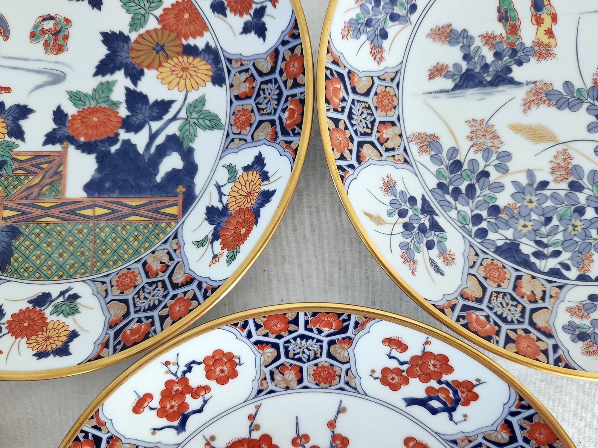 5 Japanese porcelain plates with geisha hand decoration
