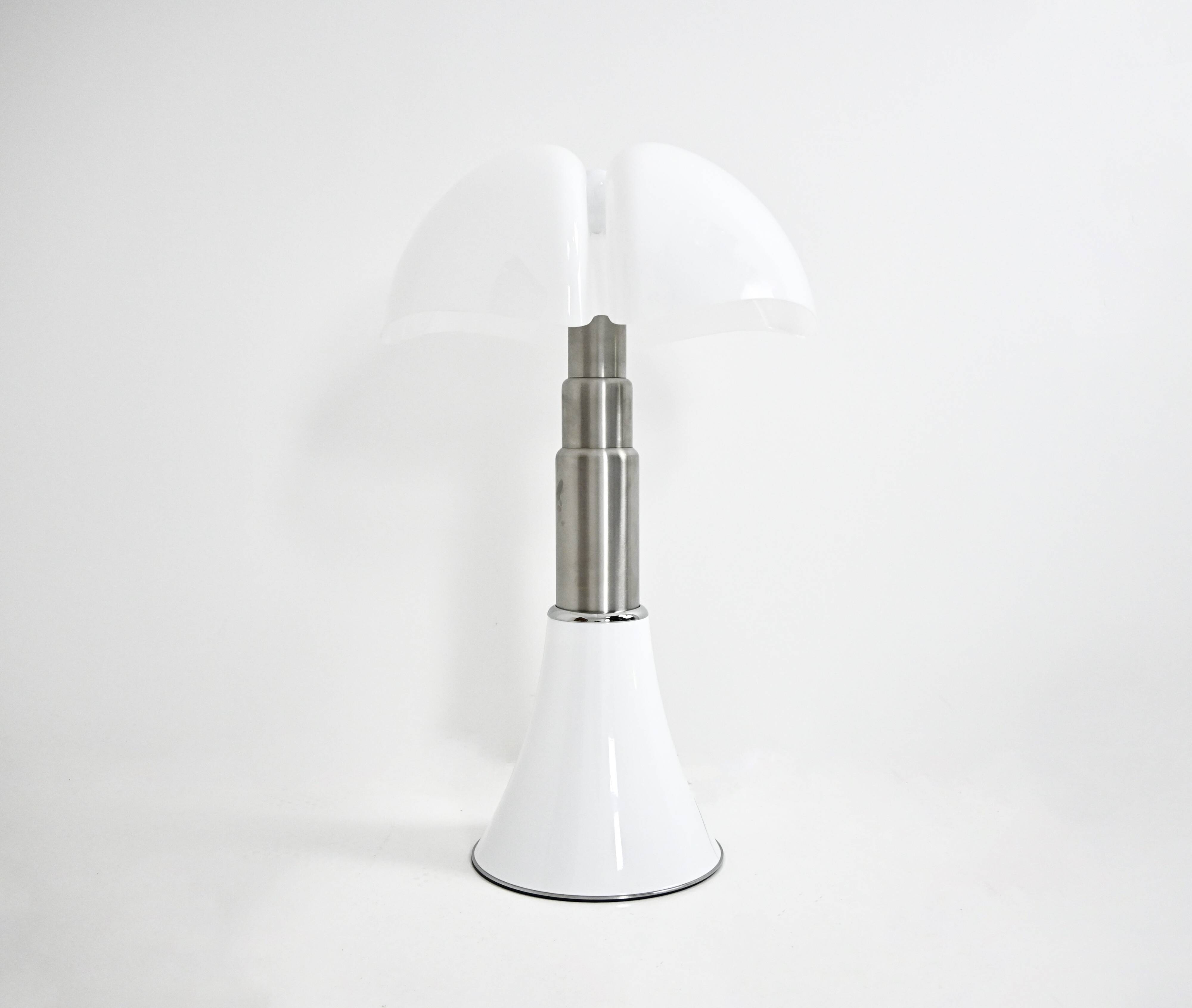 Lampe de table « Pipistrello » blanche de Gae Aulenti pour Martinelli Luce
