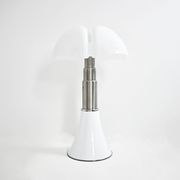 Lampe de table « Pipistrello » blanche de Gae Aulenti pour Martinelli Luce