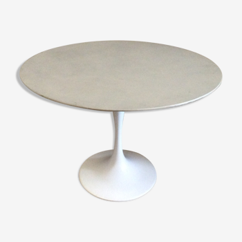 1970 vintage tulip foot round dining table