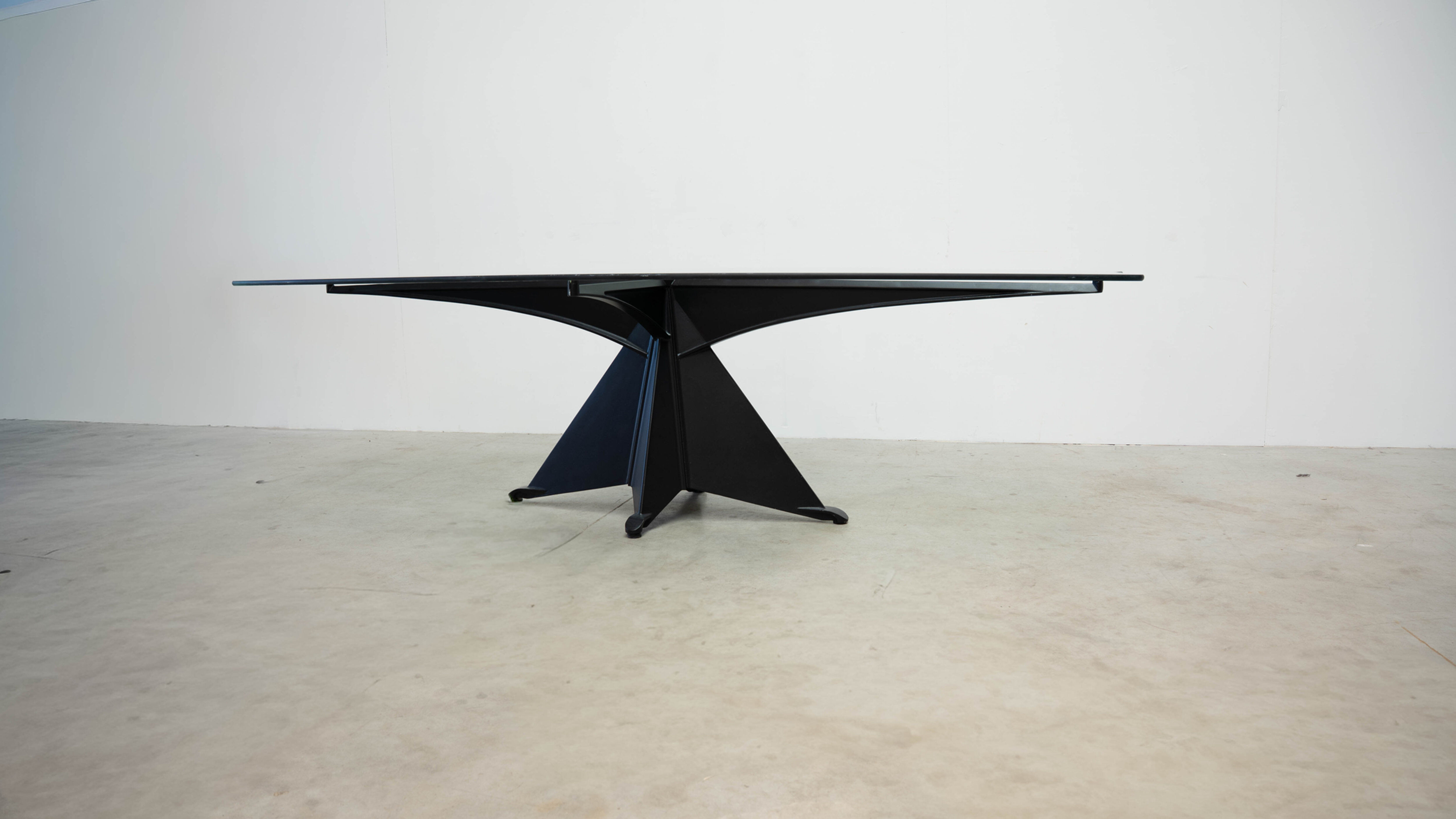 Table Oscar Tusquets Alada par Casas Espagne