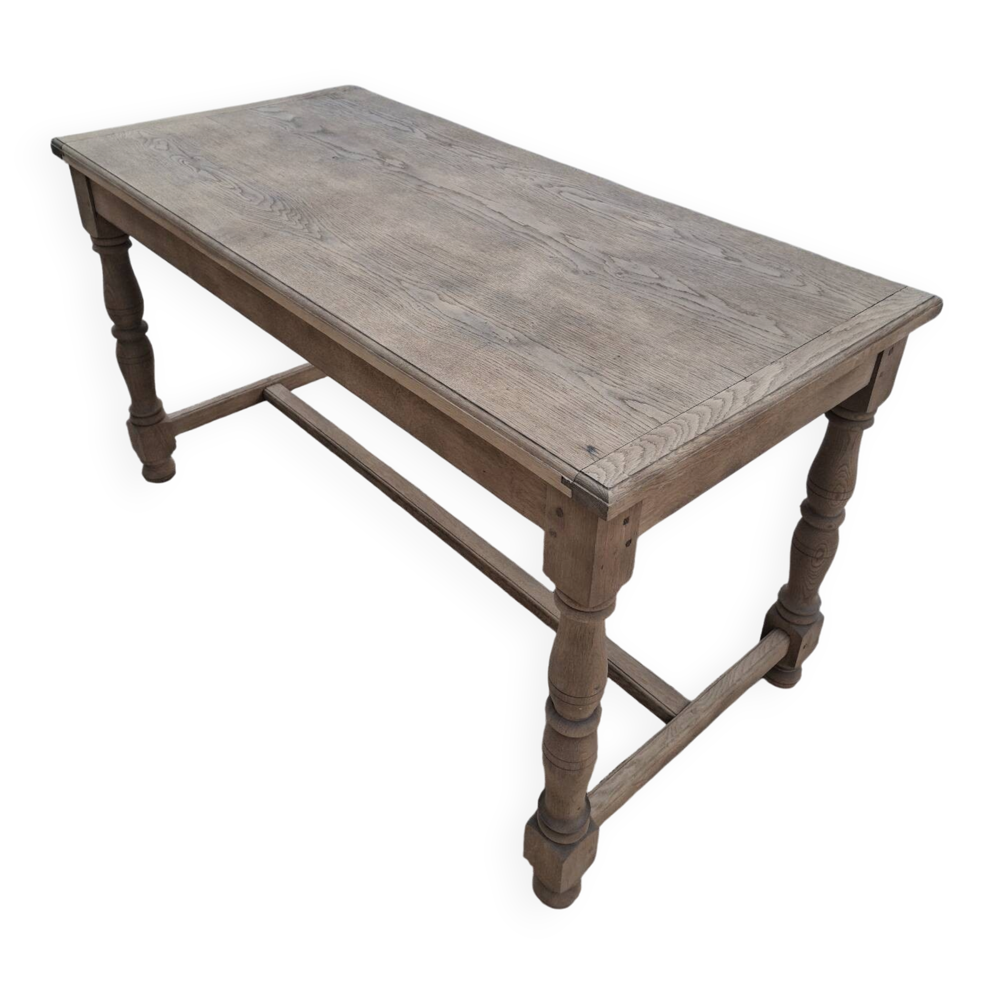 Solid oak farmhouse table fully sandblasted.