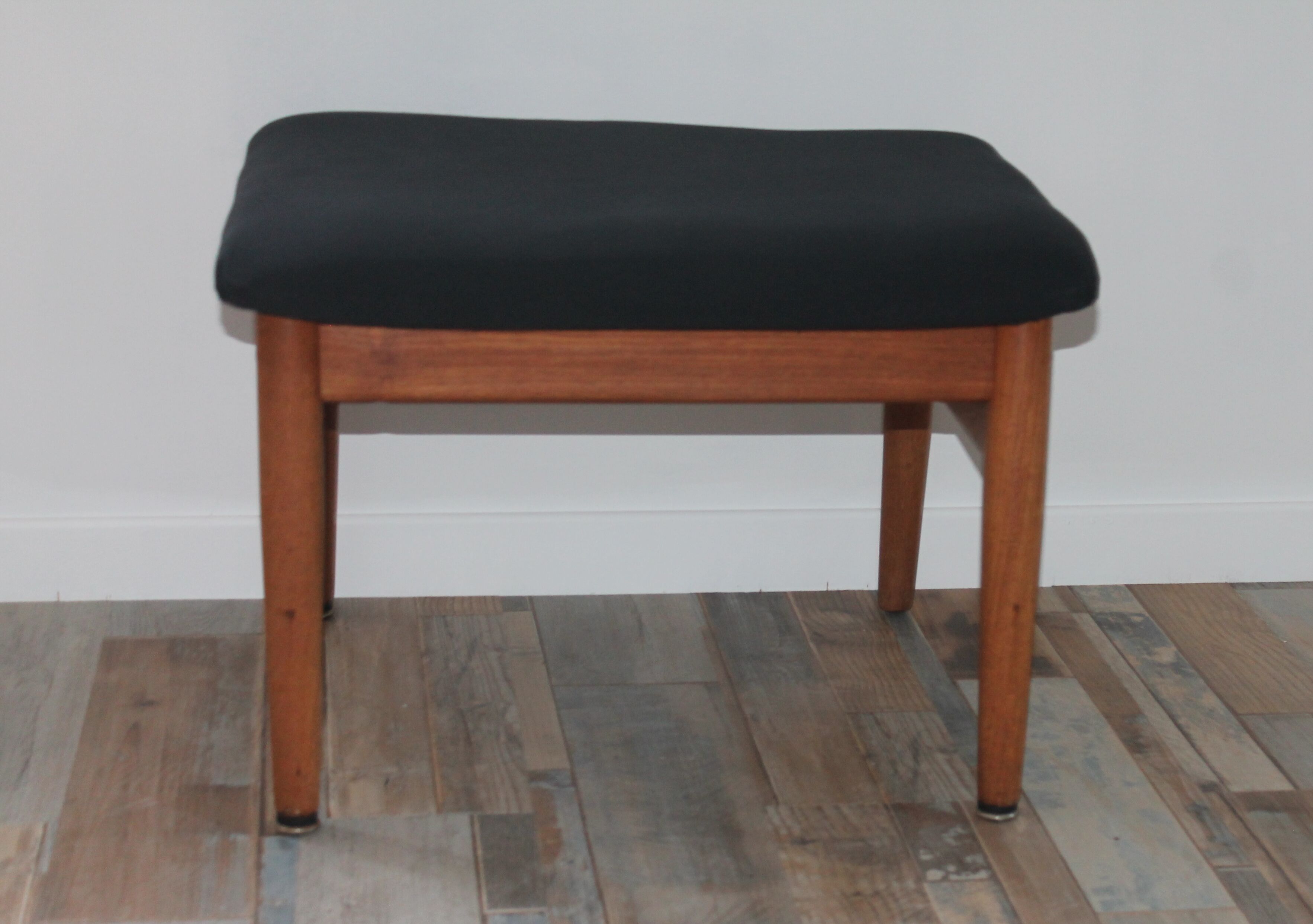 Scandinavian Ottoman by Arne Vodder in vintage teak 60's