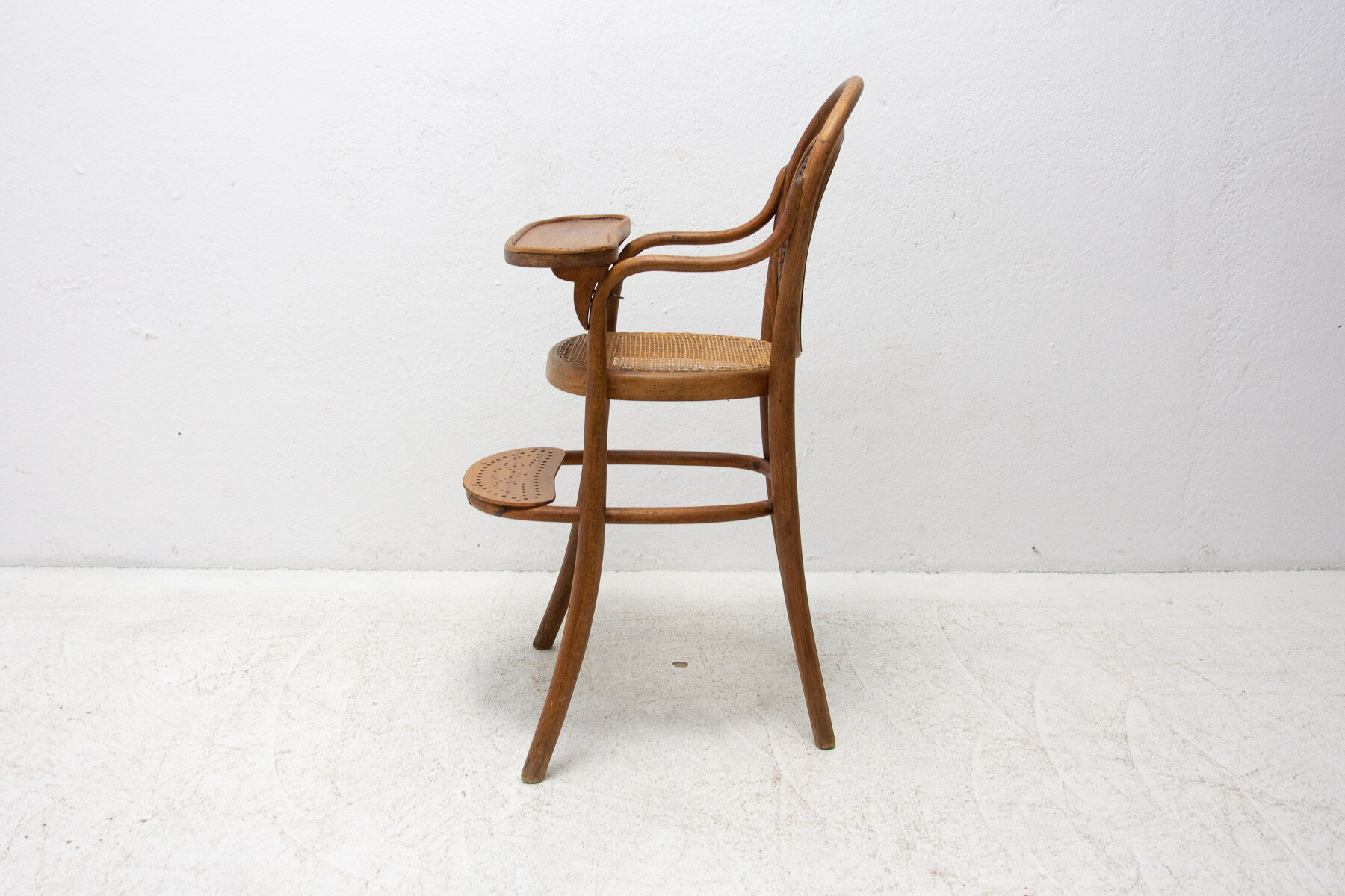 Antique Thonet children’s chair