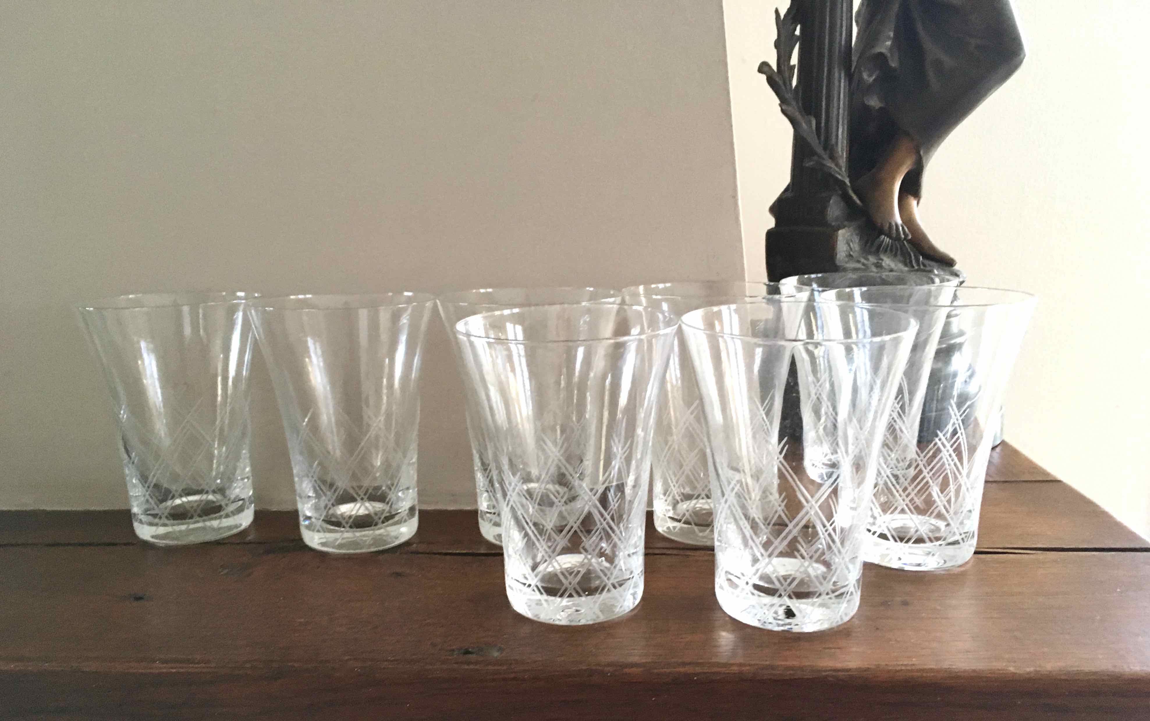 Set 8 water glasses or engraved crystal wine