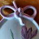 Médaillon Porcelaine Peint Main Fleur Iris.