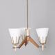 Lustre vintage années 50 en laiton, bois et verre opale design italien