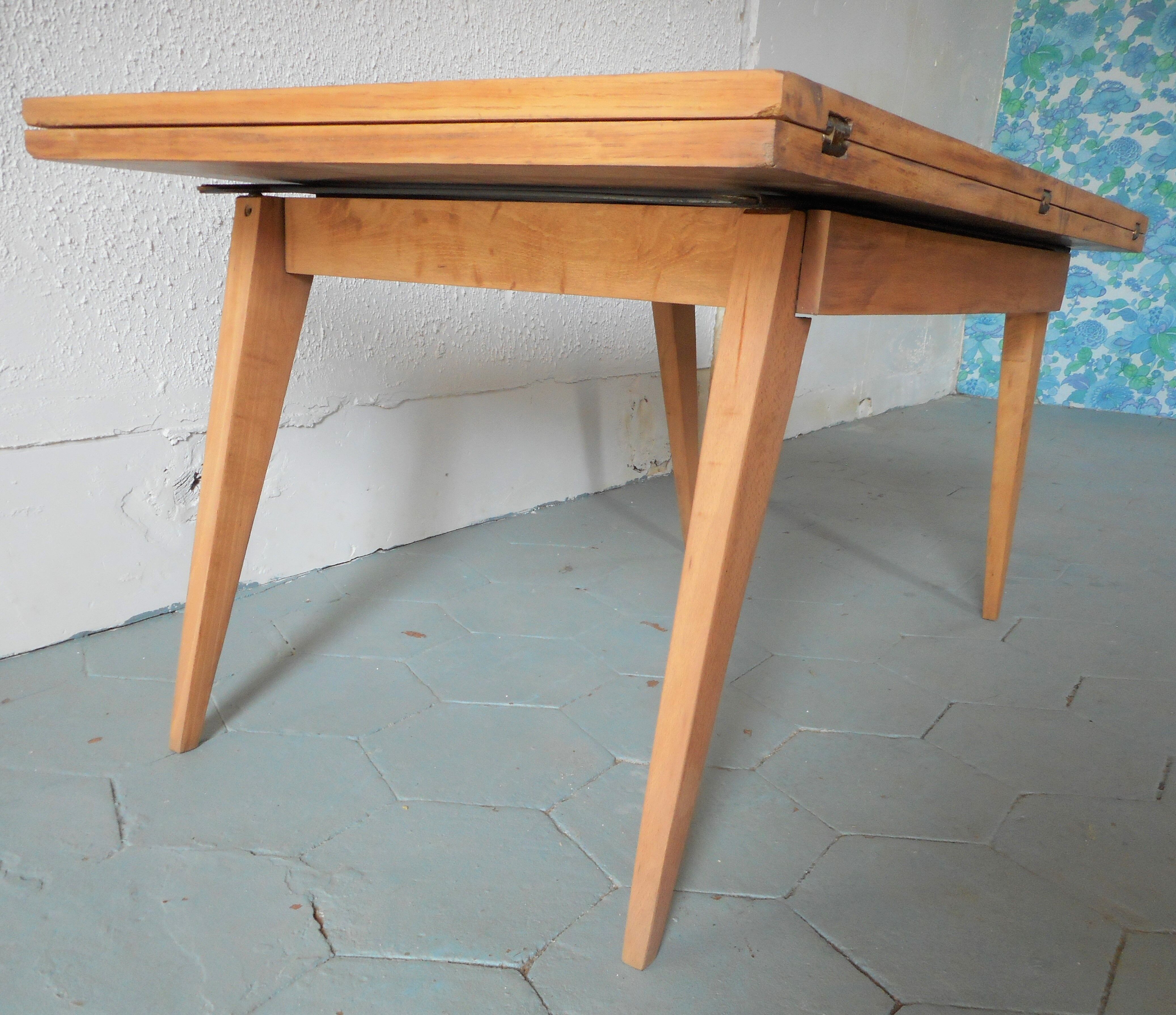 Albert Ducrot modular table