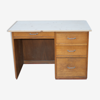 Bureau adulte des années 60