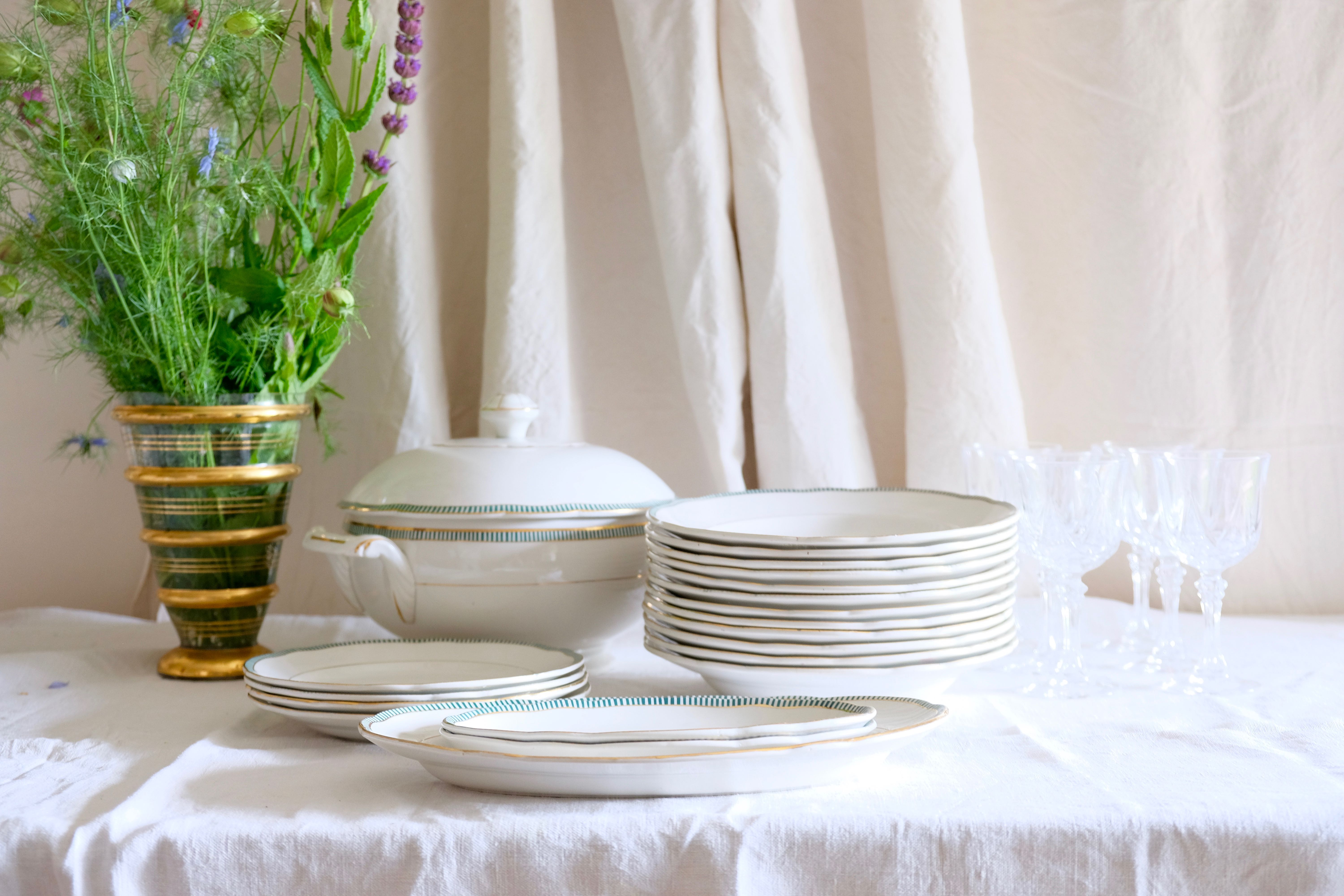 Set of 12 porcelain soup plates collection ''Juan'' Sarreguemine Digoin 1950