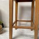 Tabouret de ferme en chêne clouté