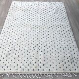 Traditional handmade Moroccan wool rug 250cmx150cm