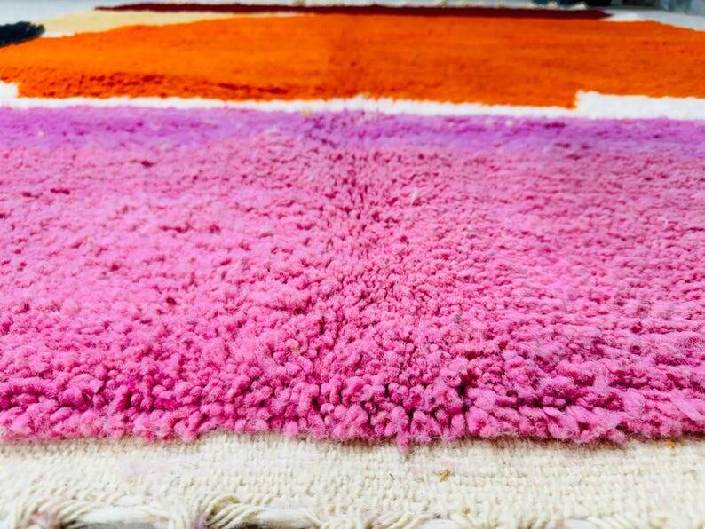 Handmade Berber rug in pure wool, size 140 x 270 cm