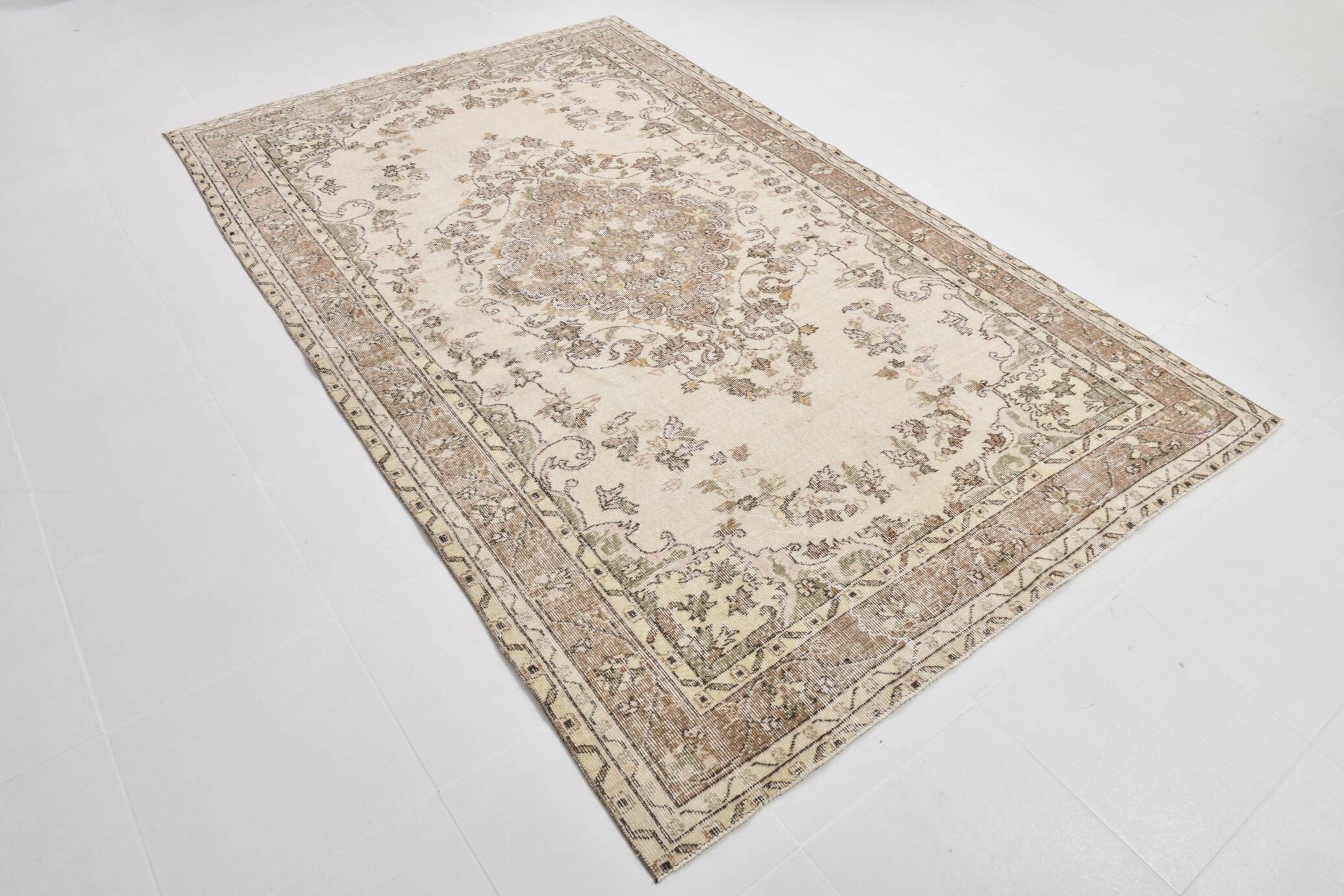 6x9 Beige & Brown Oriental Turkish Rug, 173x282Cm