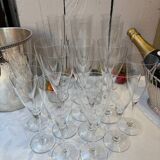 17 Baccarat crystal flutes, Dom Pérignon model