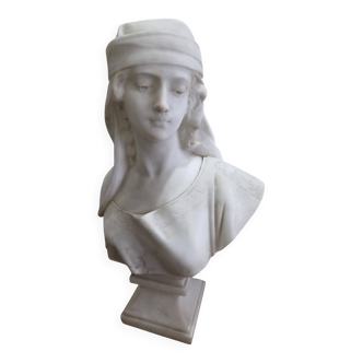 PUCI bust in Carrara marble