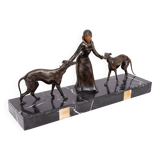 Sculpture Art Déco d'une femme avec des lévriers 1920/30 France