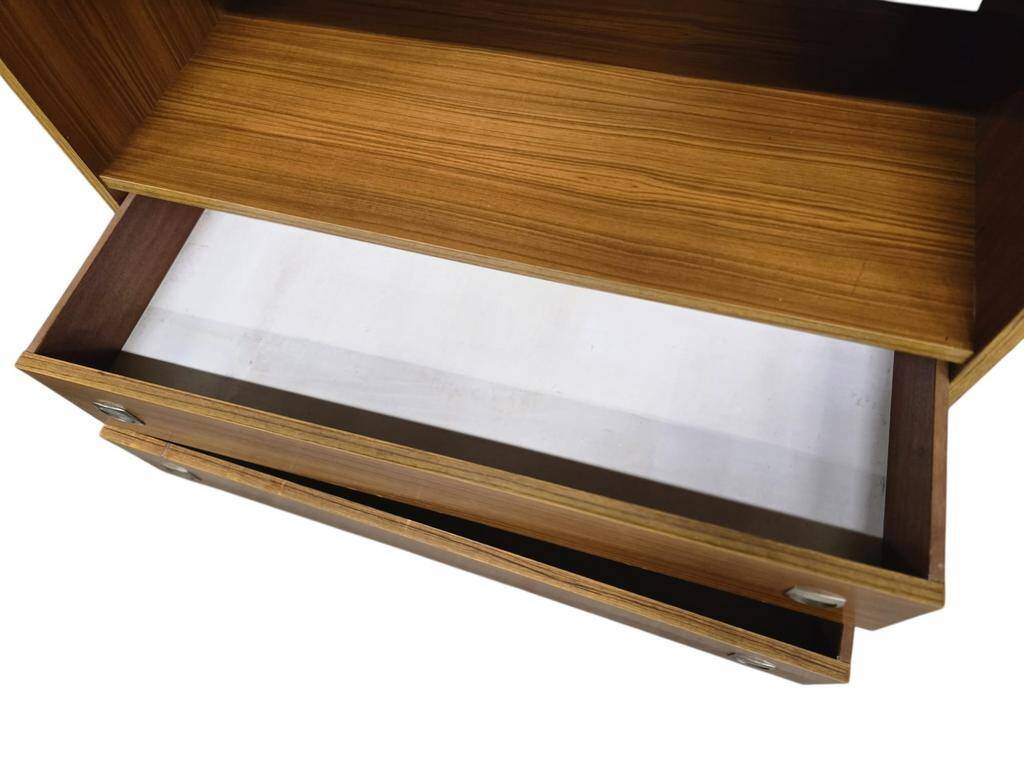 Vintage wooden display cabinet/bookcase.