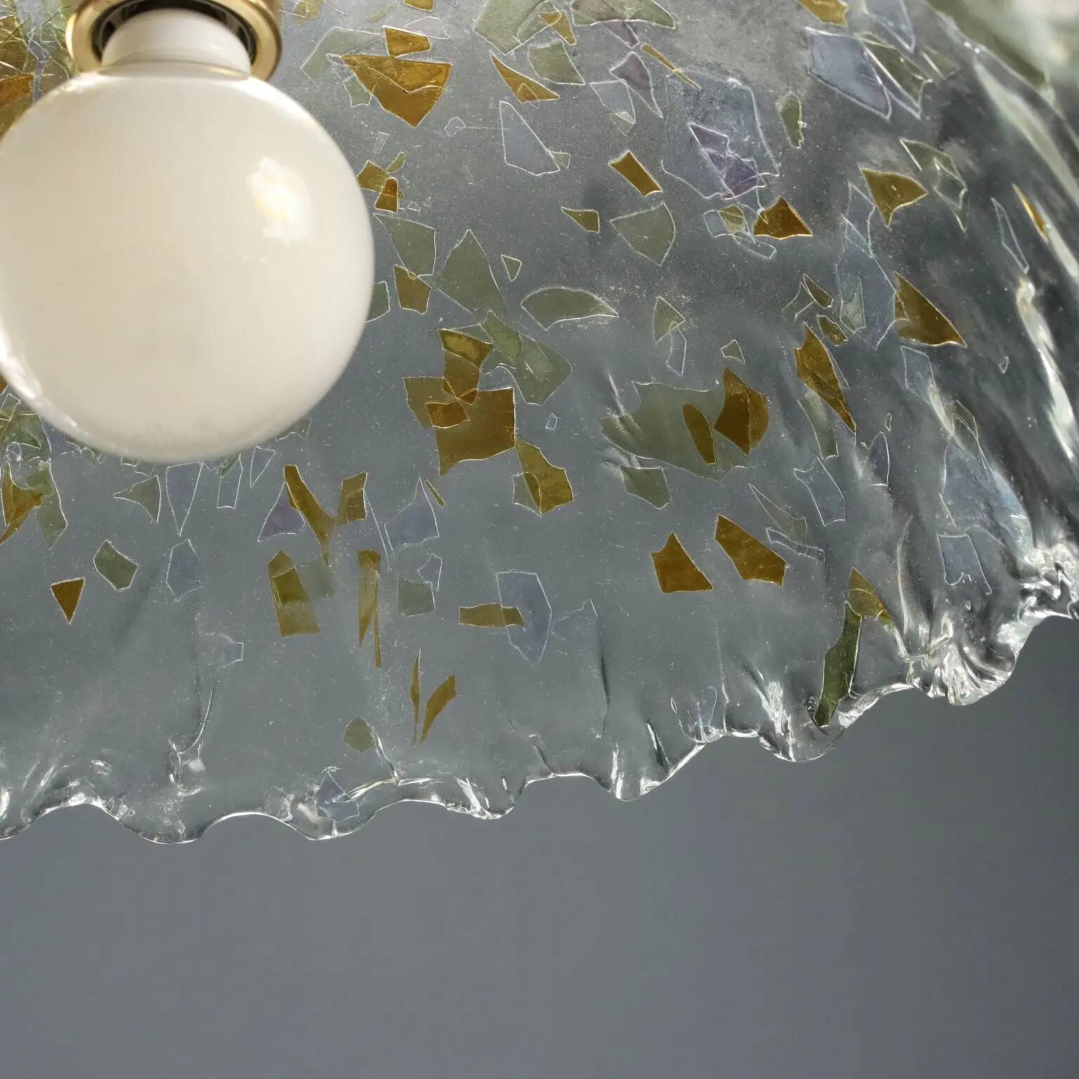Vintage suspension in coloured and transparent glass from the 1970s.