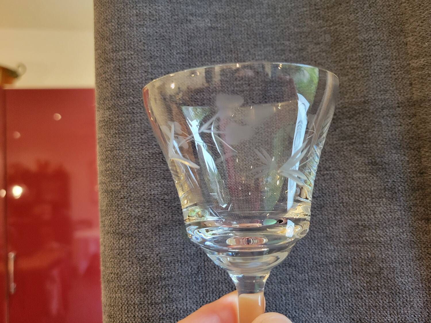 12 crystal wine glasses engraved with floral patterns