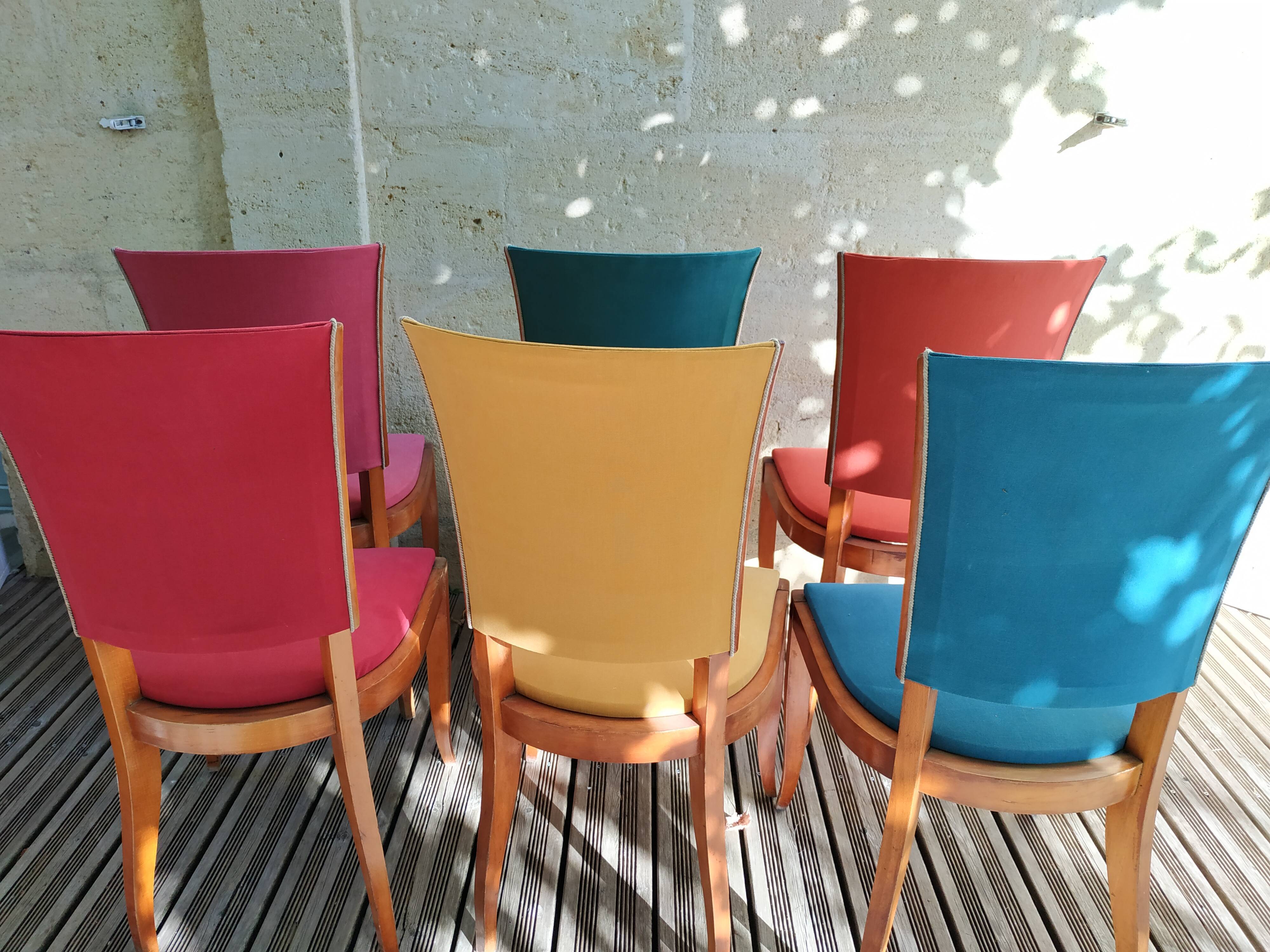 Lot of 6 wooden and fabrics chairs