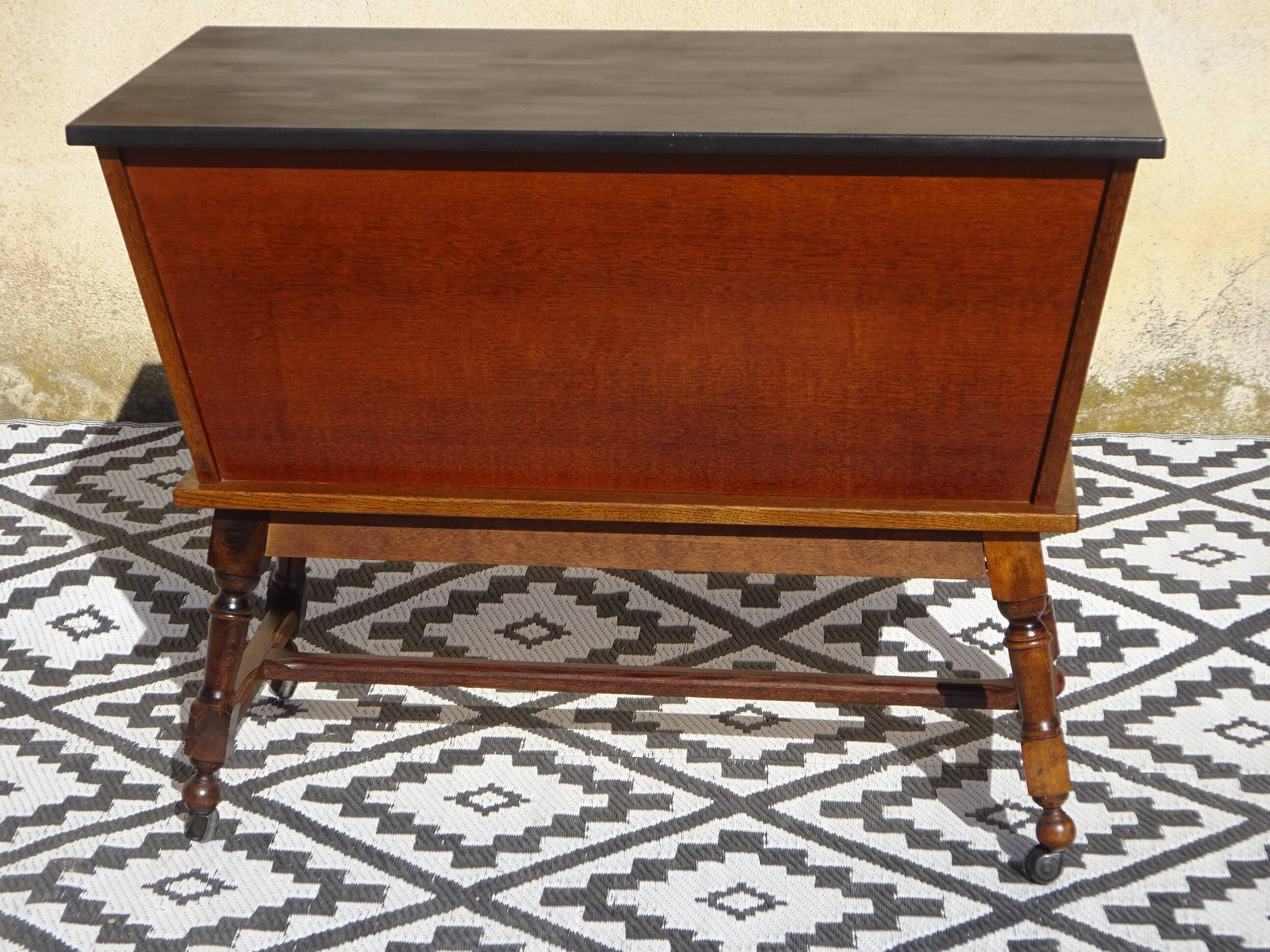 Dough table on wheels