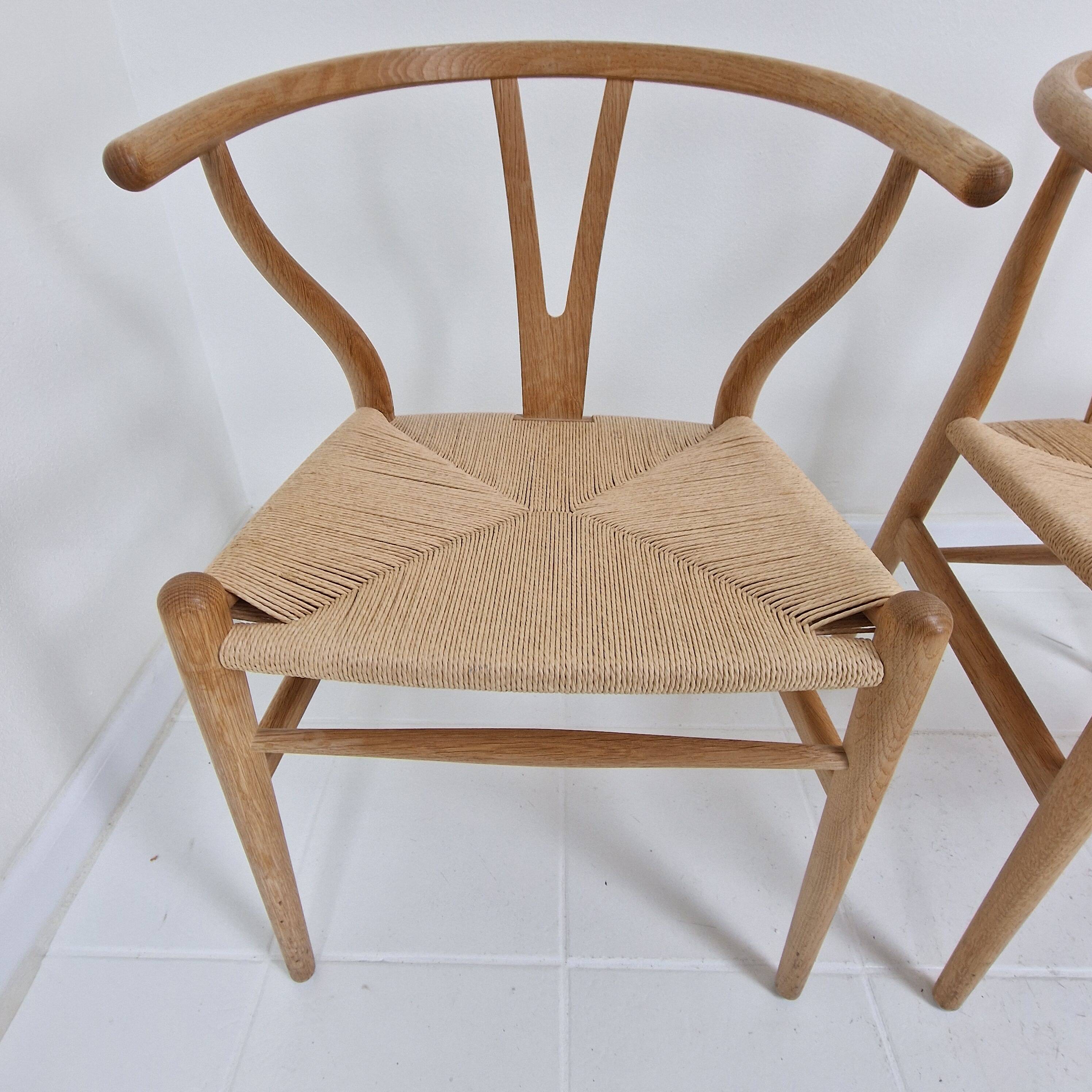Chaises Wishbone CH24 de Hans J. Wegner par Carl Hansen & Søn, Danemark, Ensemble de 5