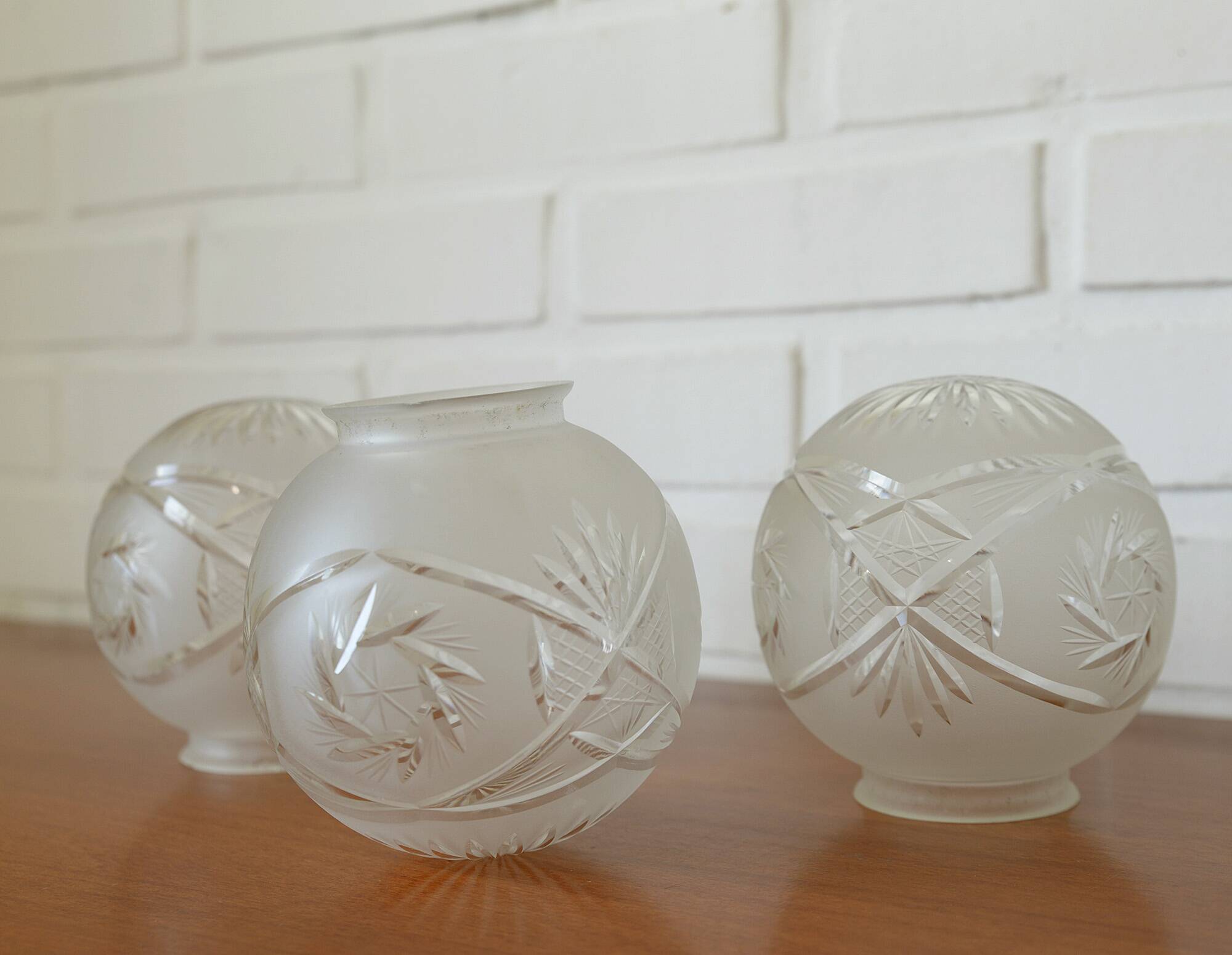 Ensemble de 3 abat-jour vintage en cristal taillé, globes soufflés à la main, années 1960