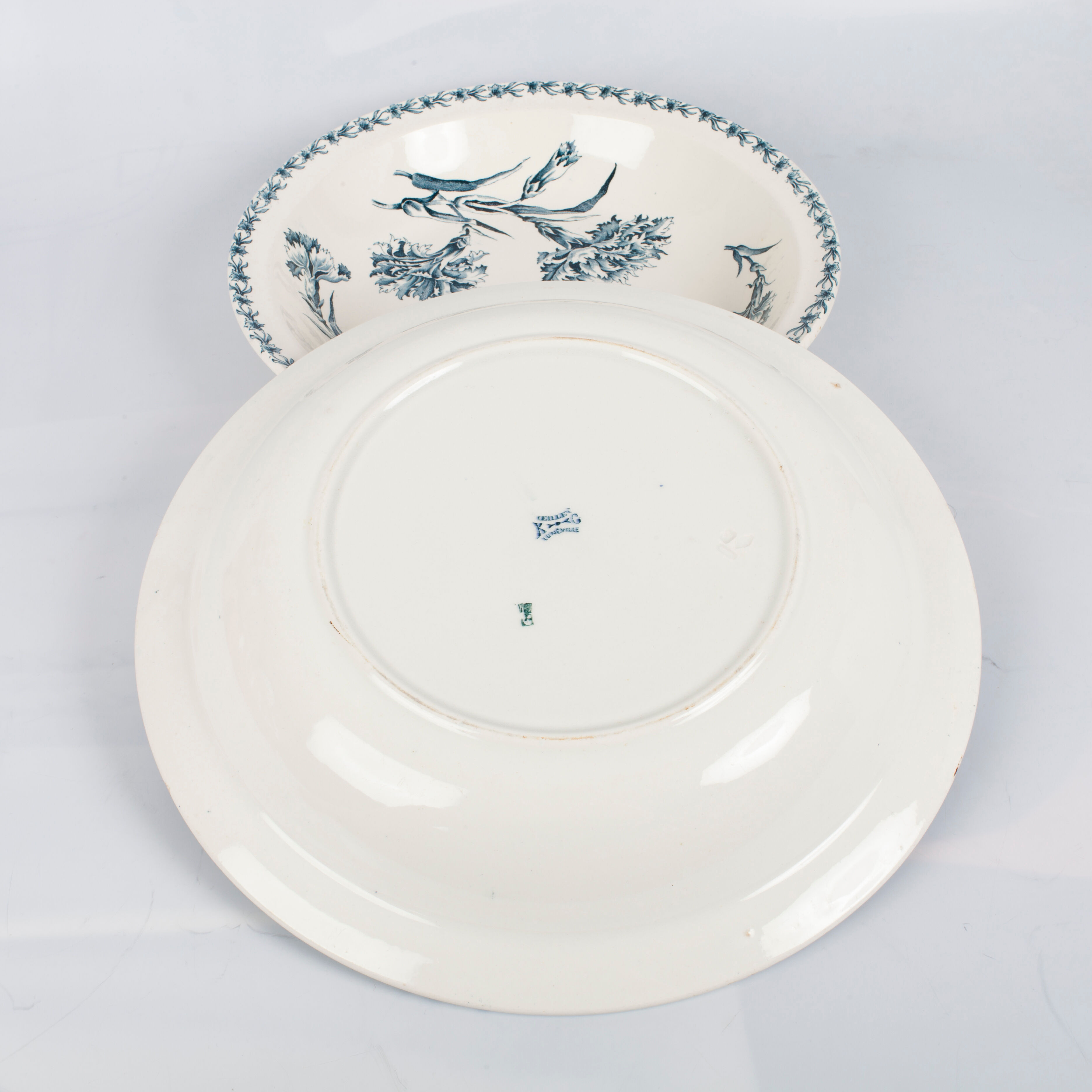 2 large round dishes of service, vegetable. Lunéville K & G model Œillets. French Antique