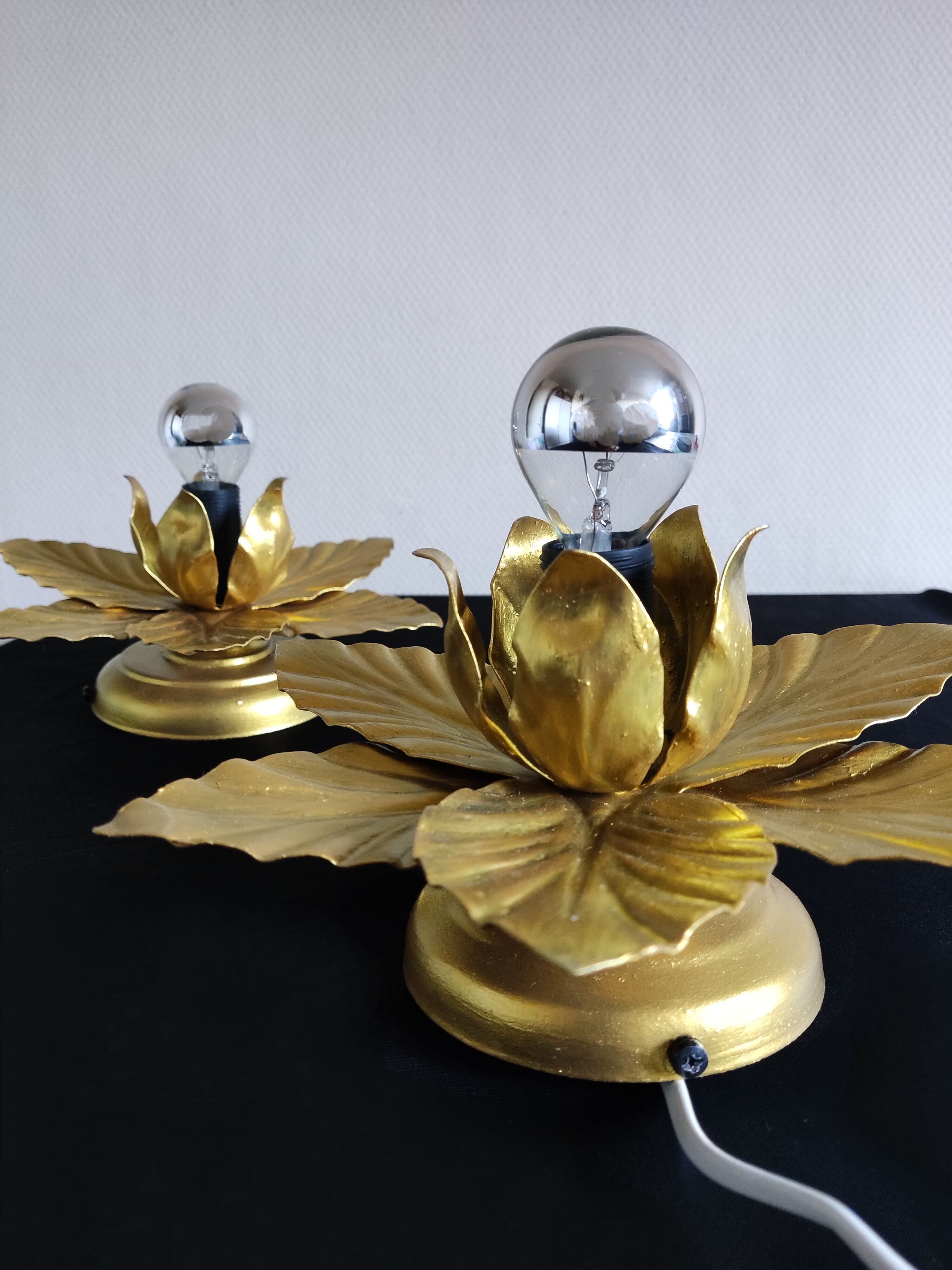 Paire d'appliques feuilles dorées